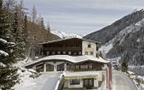 Katalog zájezdů, Hotel Karl Schranz