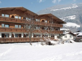 first mountain Hotel Zillertal - Tyrolsko - Rakousko, Aschau - Lyžařské zájezdy