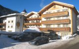 Katalog zájezdů, Hotel Pezina