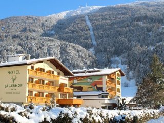 Hotel Jägerhof - Tyrolsko - Rakousko, Zams - Lyžařské zájezdy