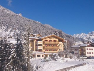Hotel Sonne-Sole - Trentino - Itálie, Vigo di Fassa - Lyžařské zájezdy