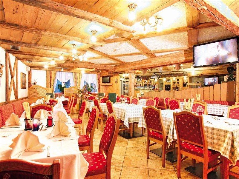 Schloss Hotel Dolomiti - Dolomiti Superski - Itálie, Val di Fassa - Pobytové zájezdy