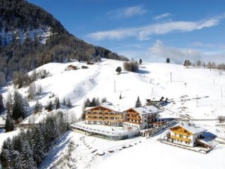 Hotel Scherlin - Dolomity - Itálie, Val Gardena - Lyžařské zájezdy