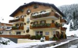 Katalog zájezdů, Hotel Rododendri