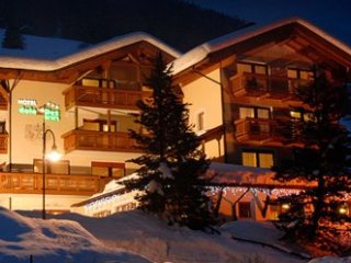 Hotel Dolomites Inn  - Canazei - Val di Fassa - Itálie, Canazei - Ubytování