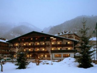 Diana - Dolomity - Itálie, Val di Fassa - Lyžařské zájezdy