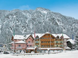 Luxury Hotel Grand Chalet Soreghes - Dolomiti Superski - Itálie, Val di Fassa e Carezza - Lyžařské zájezdy