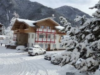 Residence Cristina Pera - Lyžařské zájezdy