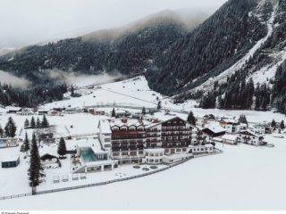 Hotel Weisseespitze - Tyrolsko - Rakousko, Serfaus - Fiss - Ladis - Lyžařské zájezdy Hotel Weisseespitze - Tyrolsko - Rakousko, Serfaus - Fiss - Ladis - Lyžařské zájezdy