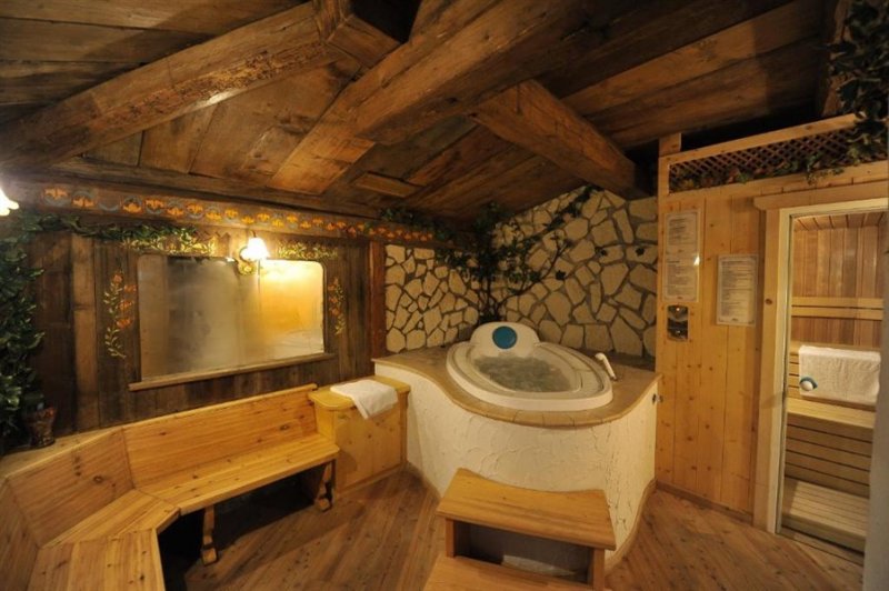 Hotel Cristallo - Dolomiti Superski - Itálie, Val di Fassa - Lyžařské zájezdy