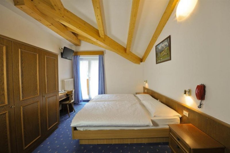 Hotel Cristallo - Dolomiti Superski - Itálie, Val di Fassa - Lyžařské zájezdy