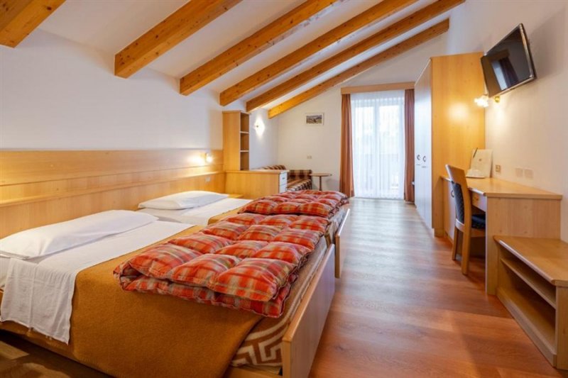 Hotel Cristallo - Dolomiti Superski - Itálie, Val di Fassa - Lyžařské zájezdy