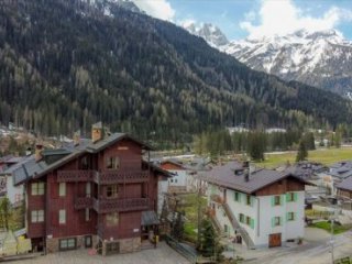 Apartmány Casa Mulaz - Dolomiti Superski - Itálie, Alpe Lusia - San Pellegrino - Lyžařské zájezdy Apartmány Casa Mulaz - Dolomiti Superski - Itálie, Alpe Lusia - San Pellegrino - Lyžařské zájezdy