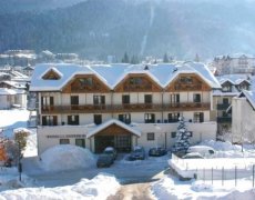 Hotel Canada (Andalo)