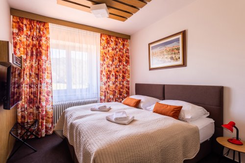 Retro Hotel Jiskra - balíček Relax víkend - 2 noci - Beskydy - Česká republika, Bílá - Lyžařské zájezdy