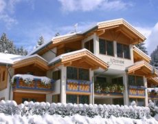 Residence Color Home Suite Apartments