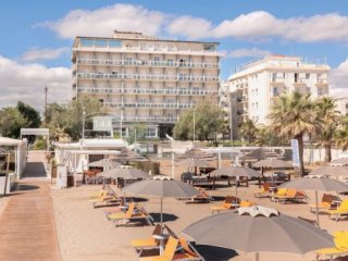 Hotel Centrale Miramare - Miramare di Rimini - Rimini - Itálie, Miramare - Ubytování Hotel Centrale Miramare - Miramare di Rimini - Rimini - Itálie, Miramare - Ubytování