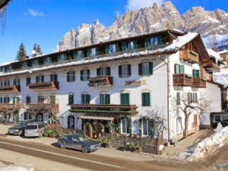 Hotel Menardi SKI - Benátsko - Itálie, Cortina d'Ampezzo - Lyžařské zájezdy Hotel Menardi SKI - Benátsko - Itálie, Cortina d'Ampezzo - Lyžařské zájezdy
