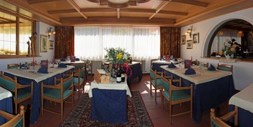 Dolomiti - Dolomity - Itálie, Val di Fassa - Lyžařské zájezdy