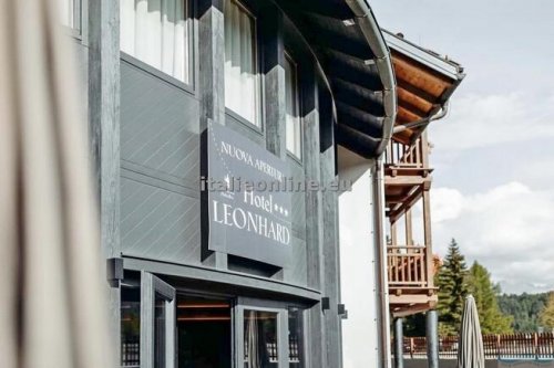 Hotel Leonard SKI - Itálie, Nova Ponente - Lyžařské zájezdy