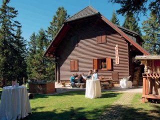 Chalet Muštrinka - Slovinské Alpy - léto - Slovinsko, Krvavec léto - Lyžařské zájezdy