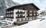 Katalog zájezdů, Hotel Grohmann