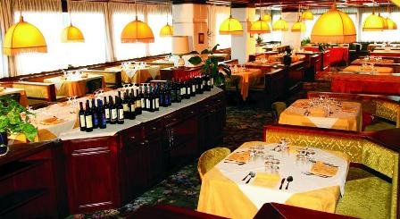 Hotel Corona - Dolomiti Superski - Itálie, Civetta - Lyžařské zájezdy