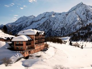 Hotel Locanda Locatori - Skirama Dolomiti Adamello Brenta - Itálie, Tonale, Ponte di Legno - Lyžařské zájezdy Hotel Locanda Locatori - Skirama Dolomiti Adamello Brenta - Itálie, Tonale, Ponte di Legno - Lyžařské zájezdy
