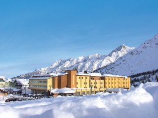 Grand Hotel Miramonti - Skirama Dolomiti Adamello Brenta - Itálie, Tonale, Ponte di Legno - Lyžařské zájezdy Grand Hotel Miramonti - Skirama Dolomiti Adamello Brenta - Itálie, Tonale, Ponte di Legno - Lyžařské zájezdy