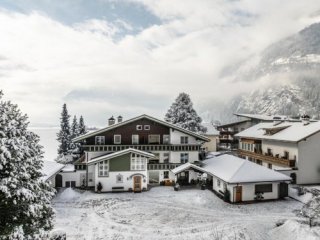 Hotel Garni Zimmerhofer - Valle Aurina - Itálie, Speikboden, Klausberg - Lyžařské zájezdy Hotel Garni Zimmerhofer - Valle Aurina - Itálie, Speikboden, Klausberg - Lyžařské zájezdy