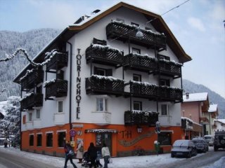 Hotel Touring - Val di Fiemme - Itálie, Predazzo - Lyžařské zájezdy Hotel Touring - Val di Fiemme - Itálie, Predazzo - Lyžařské zájezdy