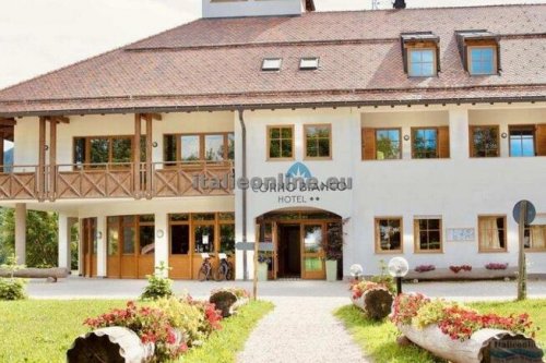 Hotel Corno Bianco SKI - Itálie, Nova Ponente - Lyžařské zájezdy