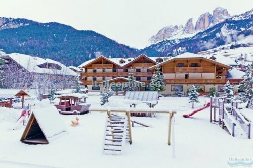 Hotel Sella Ronda & Dependance Serenella SKI - Val di Fassa - Itálie, Campitello di Fassa - Lyžařské zájezdy
