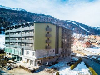 Hotel Cristallo Club - Valtellina - Itálie, Aprica - Lyžařské zájezdy Hotel Cristallo Club - Valtellina - Itálie, Aprica - Lyžařské zájezdy