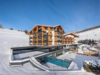 Hotel Edelweiss - Dolomiti Superski - Itálie, Rio Pusteria, Bressanone - Valle Isarco - Lyžařské zájezdy