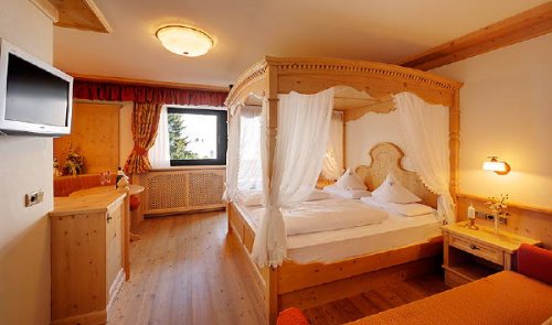 Hotel Alaska - Dolomity - Itálie, Val Gardena - Lyžařské zájezdy