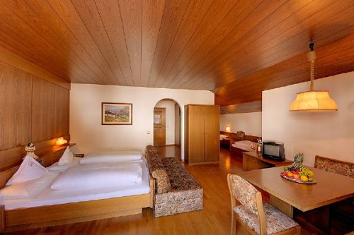 Hotel Alaska - Dolomity - Itálie, Val Gardena - Lyžařské zájezdy
