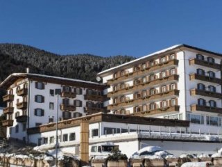 6denní zájezd (denní přejezd) s dopravou, polopenzí a skipasem v ceně – hotel Biancaneve - Folgaria - Itálie, Costa di Folgaria - Lyžařské zájezdy 6denní zájezd (denní přejezd) s dopravou, polopenzí a skipasem v ceně – hotel Biancaneve - Folgaria - Itálie, Costa di Folgaria - Lyžařské zájezdy