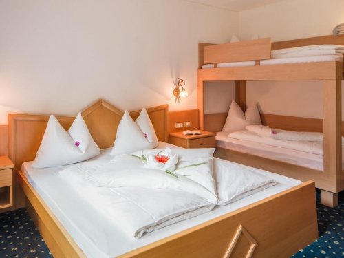 Hotel Bergkristall - Itálie, Ladurno - Lyžařské zájezdy