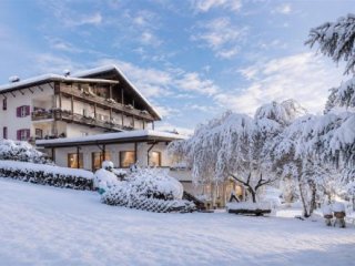 6denní zájezd (denní přejezd) s dopravou a polopenzí v ceně – hotel Latemar - Hotel Italia & Wellness Villa Monica - Itálie, Castello Molina di Fiemme - Lyžařské zájezdy