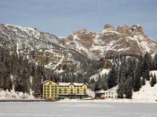 Grand Hotel Misurina - Lyžařské zájezdy Grand Hotel Misurina - Lyžařské zájezdy