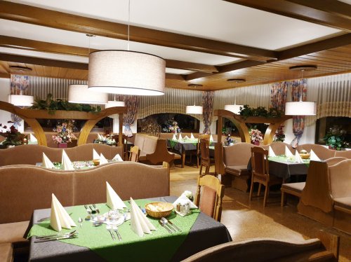 Hotel Pension Oswald se skipasem - Korutany - Rakousko, Mölltal - Ankogel - Lyžařské zájezdy