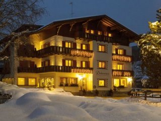 Hotel Dolomiten - Dolomiti Superski - Itálie, 3 Zinnen Dolomites - Tre Cime Dolomiti - Lyžařské zájezdy Hotel Dolomiten - Dolomiti Superski - Itálie, 3 Zinnen Dolomites - Tre Cime Dolomiti - Lyžařské zájezdy