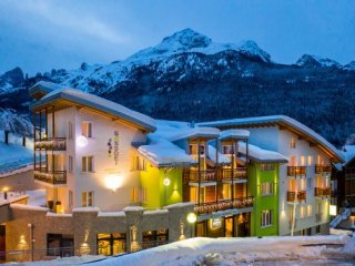 Suite Hotel Sassdei - Skirama Dolomiti Adamello Brenta - Itálie, Paganella - Lyžařské zájezdy Suite Hotel Sassdei - Skirama Dolomiti Adamello Brenta - Itálie, Paganella - Lyžařské zájezdy