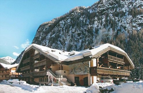 Rubino/diamant - Dolomity - Itálie, Val di Fassa - Lyžařské zájezdy
