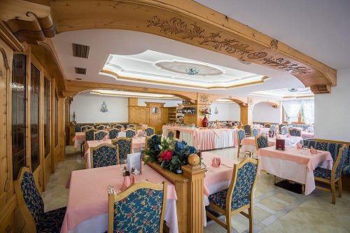 Hotel Sant Raphael - Skirama Dolomiti Adamello Brenta - Itálie, Madonna di Campiglio - Pinzolo - Lyžařské zájezdy