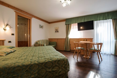 Hotel Touring - Dolomiti Superski - Itálie, Val di Fiemme, Obereggen - Lyžařské zájezdy