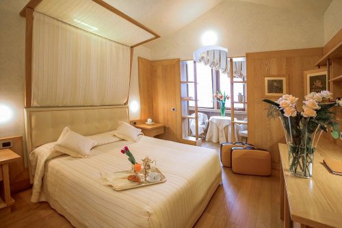 Hotel Spinale - Skirama Dolomiti Adamello Brenta - Itálie, Madonna di Campiglio - Pinzolo - Lyžařské zájezdy