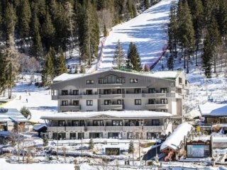 Hotel Spinale - Skirama Dolomiti Adamello Brenta - Itálie, Madonna di Campiglio - Pinzolo - Lyžařské zájezdy Hotel Spinale - Skirama Dolomiti Adamello Brenta - Itálie, Madonna di Campiglio - Pinzolo - Lyžařské zájezdy