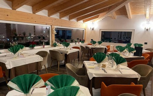 Active Hotel Alm - Dolomiti Superski - Itálie, Alpe Lusia, San Pellegrino - Tre Valli - Lyžařské zájezdy